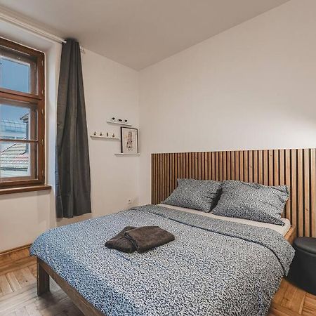 Carolina'S Yoga Apartment Hradec Králové Extérieur photo