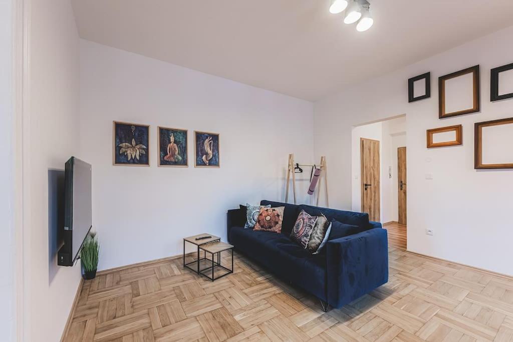 Carolina'S Yoga Apartment Hradec Králové Extérieur photo